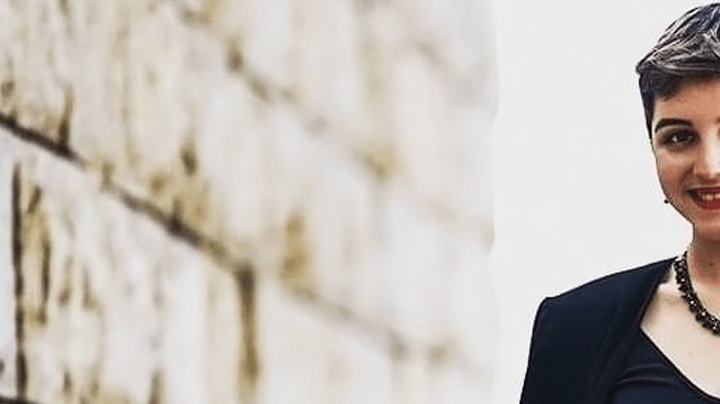 header-ariana-font