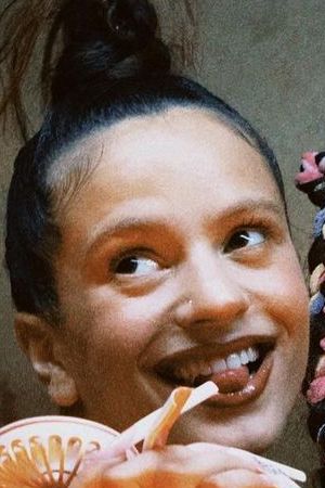 Tokischa and Rosalía in Linda music video.