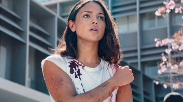 Eiza González in Ambulance trailer