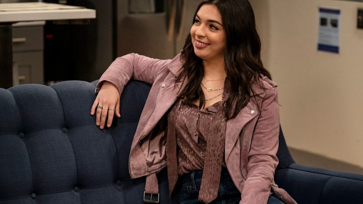 Isabella Gomez in Head of the Class