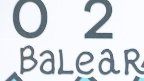 IBIZA, SPAIN - OCTOBER 05: Lola Índigo attends the red carpet of the nominees dinner 'LOS40 Music Awards 2021 Illes Balears' on October 05, 2021 in Ibiza, Spain. (Photo by David Benito/Getty Image)