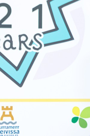 IBIZA, SPAIN - OCTOBER 05: Lola Índigo attends the red carpet of the nominees dinner 'LOS40 Music Awards 2021 Illes Balears' on October 05, 2021 in Ibiza, Spain. (Photo by David Benito/Getty Image)