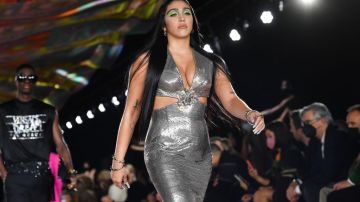 MILAN, ITALY - SEPTEMBER 24: Lourdes Leon walks the runway at the Versace fashion show during the Milan Fashion Week - Spring / Summer 2022 on September 24, 2021 in Milan, Italy. (Photo by Jacopo Raule/Getty Images)