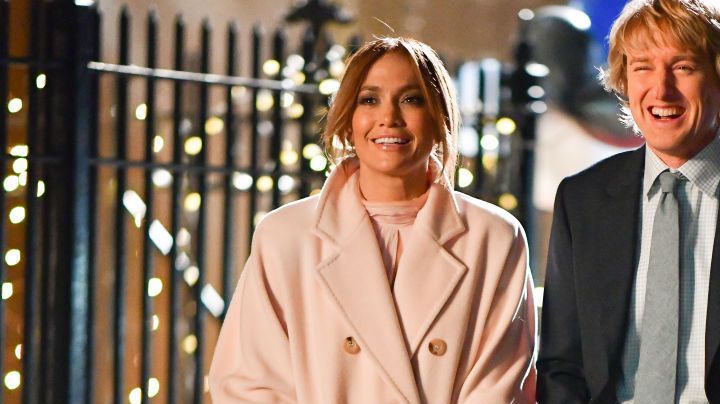 NEW YORK, NY - NOVEMBER 15: Jennifer Lopez and Owen Wilson seen filming on location for 'Marry Me' in Clinton Hill on November 15, 2019 in New York City. (Photo by James Devaney/GC Images)