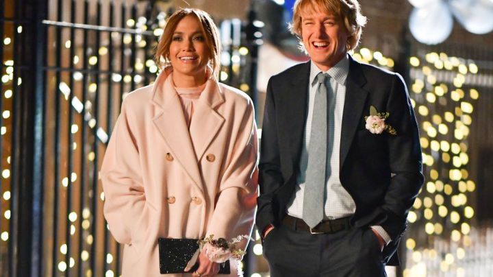 NEW YORK, NY - NOVEMBER 15: Jennifer Lopez and Owen Wilson seen filming on location for 'Marry Me' in Clinton Hill on November 15, 2019 in New York City. (Photo by James Devaney/GC Images)