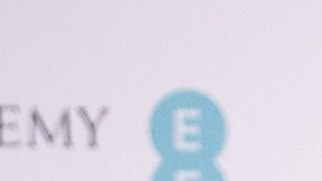 LONDON, ENGLAND - MARCH 13: Ariana DeBose, winner of the Best Supporting Actress award for "West Side Story", poses in the winners room at the EE British Academy Film Awards 2022 at Royal Albert Hall on March 13, 2022 in London, England. (Photo by Samir Hussein/WireImage)