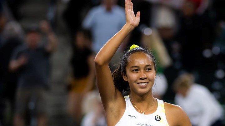 INDIAN WELLS, CALIFORNIA - MARCH 14: Leylah Fernandez of Canada celebrates defeating Shelby Rogers of the United States in her third-round match at the 2022 BNP Paribas Open at the Indian Wells Tennis Garden on March 14, 2022 in Indian Wells, California (Photo by Robert Prange/Getty Images)