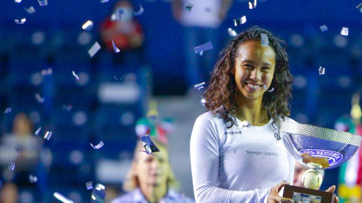 MONTERREY, MEXICO - MARCH 06: Leylah Fernandez of Canada celebrates with the champions trophy after winning the singles final match as part of the GNP Seguros WTA Monterrey Open 2022 Final on March 6, 2022 in Monterrey, Mexico. (Photo by Gonzalo Gonzalez/Jam Media/Getty Images)