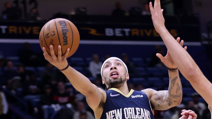 NEW ORLEANS, LOUISIANA - MARCH 09: Jose Alvarado #15 of the New Orleans Pelicans shoots against Moritz Wagner #21 of the Orlando Magic during the second half at the Smoothie King Center on March 09, 2022 in New Orleans, Louisiana. NOTE TO USER: User expressly acknowledges and agrees that, by downloading and or using this Photograph, user is consenting to the terms and conditions of the Getty Images License Agreement. (Photo by Jonathan Bachman/Getty Images)