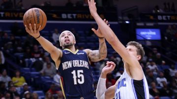 NEW ORLEANS, LOUISIANA - MARCH 09: Jose Alvarado #15 of the New Orleans Pelicans shoots against Moritz Wagner #21 of the Orlando Magic during the second half at the Smoothie King Center on March 09, 2022 in New Orleans, Louisiana. NOTE TO USER: User expressly acknowledges and agrees that, by downloading and or using this Photograph, user is consenting to the terms and conditions of the Getty Images License Agreement. (Photo by Jonathan Bachman/Getty Images)