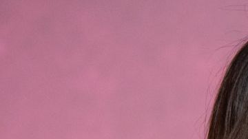 LONDON, ENGLAND - NOVEMBER 09: Salma Hayek attends the UK Premiere Of "House of Gucci" at Odeon Luxe Leicester Square on November 09, 2021 in London, England. (Photo by Samir Hussein/WireImage)