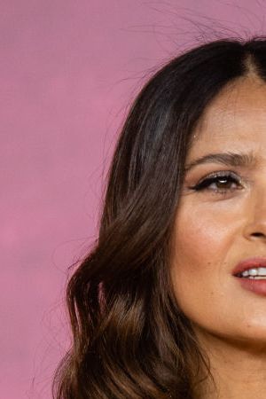 LONDON, ENGLAND - NOVEMBER 09: Salma Hayek attends the UK Premiere Of "House of Gucci" at Odeon Luxe Leicester Square on November 09, 2021 in London, England. (Photo by Samir Hussein/WireImage)