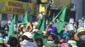 SAN SALVADOR, EL SALVADOR - SEPTEMBER 28: Women hold signs and chant slogans as they march to the Legislative Assembly during a demonstration to demand legal abortion on September 28, 2021 in San Salvador, El Salvador. President of El Salvador, Nayib Bukele, withdrew from the constitutional reform proposal, drawn up by his government, legalizing therapeutic abortion and same-sex marriage. (Photo by Roque Alvarenga/APHOTOGRAFIA/Getty Images)