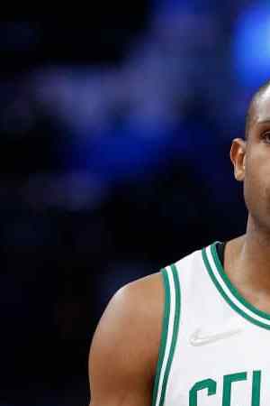 SAN FRANCISCO, CALIFORNIA - MARCH 16: Al Horford #42 of the Boston Celtics looks on in the fourth quarter against the Golden State Warriors at Chase Center on March 16, 2022 in San Francisco, California. NOTE TO USER: User expressly acknowledges and agrees that, by downloading and/or using this photograph, User is consenting to the terms and conditions of the Getty Images License Agreement. (Photo by Lachlan Cunningham/Getty Images)