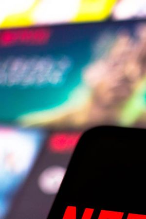 BRAZIL - 2022/02/03: In this photo illustration, the Netflix logo seen displayed on a smartphone screen. (Photo Illustration by Rafael Henrique/SOPA Images/LightRocket via Getty Images)