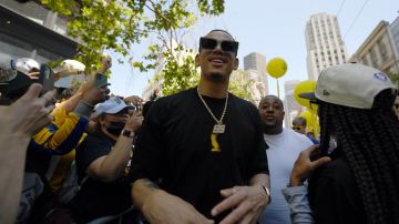 SAN FRANCISCO, CALIFORNIA - JUNE 20: Juan Toscano-Anderson #95 of the Golden State Warriors during their Victory Parade on June 20, 2022 in San Francisco, California. The Golden State Warriors beat the Boston Celtics 4-2 to win the 2022 NBA Finals. NOTE TO USER: User expressly acknowledges and agrees that, by downloading and or using this photograph, user is consenting to the terms and conditions of Getty Images License Agreement. (Photo by Michael Urakami/Getty Images)