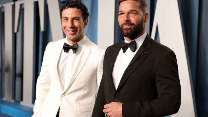 BEVERLY HILLS, CALIFORNIA - MARCH 27: (L-R) Jwan Yosef and Ricky Martin attend the 2022 Vanity Fair Oscar Party hosted by Radhika Jones at Wallis Annenberg Center for the Performing Arts on March 27, 2022 in Beverly Hills, California. (Photo by Rich Fury/VF22/Getty Images for Vanity Fair)