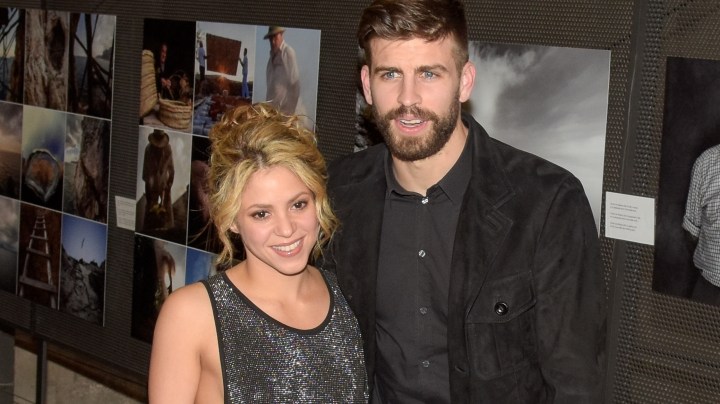 BARCELONA, SPAIN - JANUARY 25: Shakira (L) and Gerard Pique (R) attend the 'Festa De Esport Catala 2016 awards' on January 25, 2016 in Barcelona, Spain. (Photo by Robert Marquardt/Getty Images)