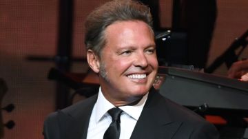 LAS VEGAS, NEVADA - SEPTEMBER 12: Singer Luis Miguel performs on the first night of his four-date limited engagement at The Colosseum at Caesars Palace on September 12, 2019 in Las Vegas, Nevada. (Photo by Ethan Miller/Getty Images)