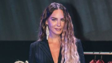 MEXICO CITY, MEXICO - DECEMBER 10: Belinda poses for a photo during the press conference of 'Hoy No Me Puedo Levantar' at Centro Cultural Teatro 1 on December 10, 2019 in Mexico City, Mexico. (Photo by Medios y Media/Getty Images)