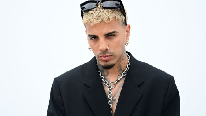 PARIS, FRANCE - JUNE 22: (EDITORIAL USE ONLY - For Non-Editorial use please seek approval from Fashion House) Rauw Alejandro attends the Givenchy Menswear Spring Summer 2023 show as part of Paris Fashion Week  on June 22, 2022 in Paris, France. (Photo by Pascal Le Segretain/Getty Images)