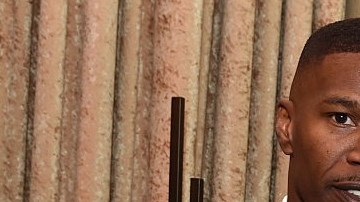 BEVERLY HILLS, CA - OCTOBER 30: (EXCLUSIVE COVERAGE) Actor Jamie Foxx (L) and honoree Robert Downey Jr. attend the BAFTA Los Angeles Jaguar Britannia Awards presented by BBC America and United Airlines at The Beverly Hilton Hotel on October 30, 2014 in Beverly Hills, California. (Photo by Kevin Winter/BAFTA LA/Getty Images for BAFTA LA)