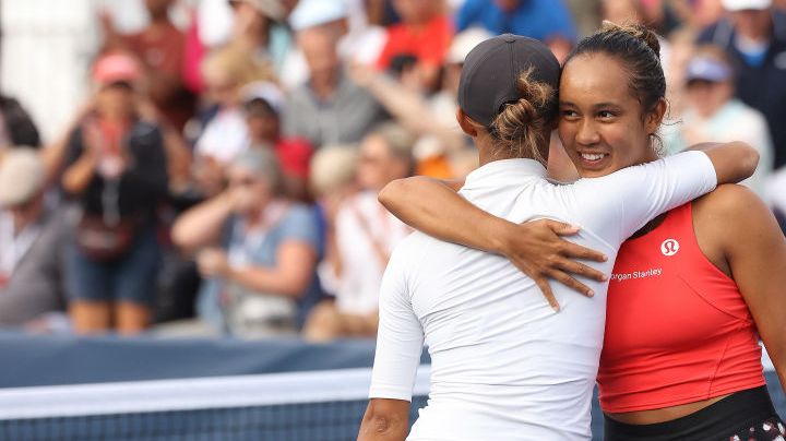 TORONTO, ON - AUGUST 9 - Leylah Fernandez, right, celebrates with her sister Bianca Fernandez as they defeat Kristen Flipkens and Sara Sorribes Tormo in doubles on Court 1 at the National Bank Open presented by Rogers at Sobey's Stadium at York University in Toronto. August 9, 2022. (Steve Russell/Toronto Star via Getty Images)