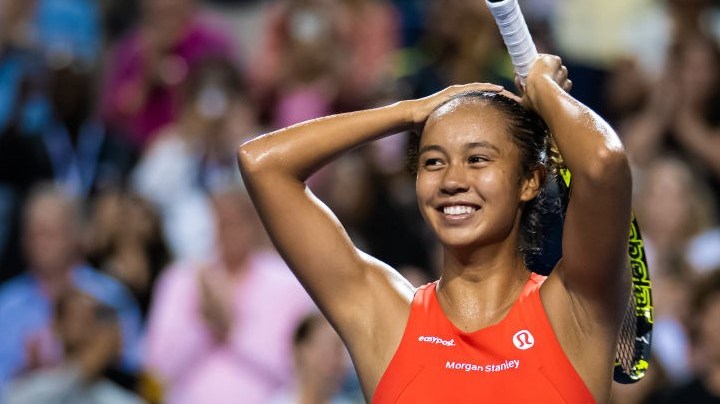TORONTO, ONTARIO - AUGUST 08: Leylah Fernandez of Canada celebrates defeating Storm Sanders of Australia in her first round match on Day 3 of the National Bank Open, part of the Hologic WTA Tour, at Sobeys Stadium on August 08, 2022 in Toronto, Ontario (Photo by Robert Prange/Getty Images)