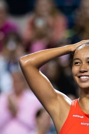 TORONTO, ONTARIO - AUGUST 08: Leylah Fernandez of Canada celebrates defeating Storm Sanders of Australia in her first round match on Day 3 of the National Bank Open, part of the Hologic WTA Tour, at Sobeys Stadium on August 08, 2022 in Toronto, Ontario (Photo by Robert Prange/Getty Images)