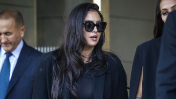 Los Angeles, CA - August 19: Vanessa Bryant leaves Federal Court after testifying, Friday in the lawsuit over graphic photos taken by first responders at the scene of the helicopter crash that killed her husband, basketball legend Kobe Bryant, their teenage daughter and seven others. Bryant photographed at her arrival at U.S. Federal Courthouse on Friday, Aug. 19, 2022 in Los Angeles, CA. (Irfan Khan / Los Angeles Times via Getty Images)