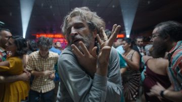 Bardo: False Chronicle of a Handful of Truths (2022). Daniel GimÈnez Cacho as Silverio. Cr. Limbo Films, S. De R.L. de C.V. Courtesy of Netflix