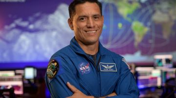 NASA astronaut Frank Rubio poses for a portrait, Wednesday, Sept. 16, 2020, in the Blue Flight Control Room at NASA’s Johnson Space Center in Houston. Photo Credit: (NASA/Bill Ingalls)