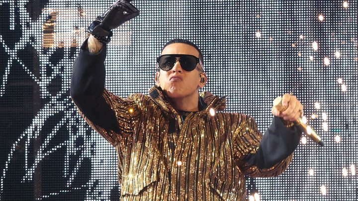 Statue_daddy yankee_Puerto Rico_Home