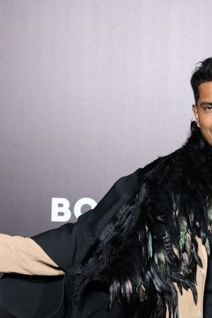 MILAN, ITALY - SEPTEMBER 22:  Tenoch Huerta arrives for the Boss Fashion Show during the Milan Fashion Week Womenswear Spring/Summer 2023 on September 22, 2022 in Milan, Italy. (Photo by Andreas Rentz/Getty Images)