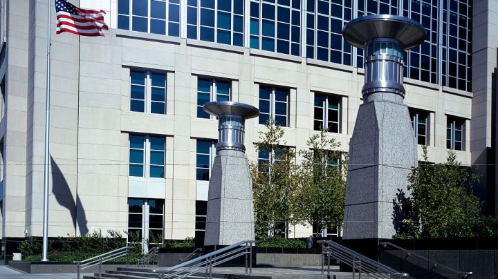 UNITED STATES - AUGUST 26:  Federal Courthouse, Sacramento, California (Photo by Carol M. Highsmith/Buyenlarge/Getty Images)