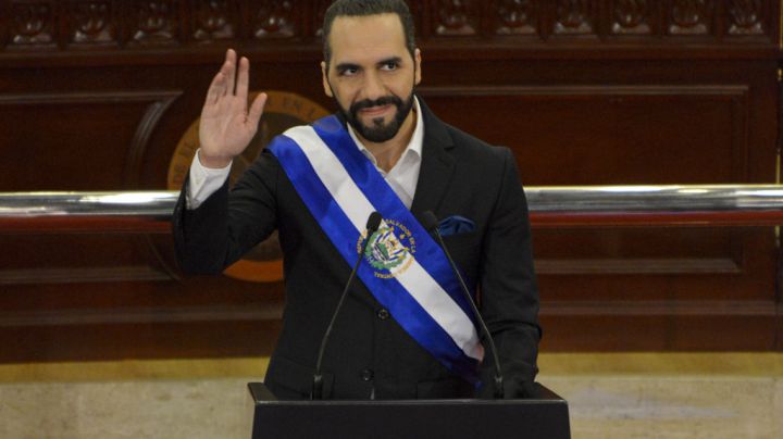 SAN SALVADOR, EL SALVADOR - JUNE 01: President of El Salvador Nayib Bukele delivers a message to the citizens as he celebrates his third year in office at the Legislative Assembly of the Republic of El Salvador building on June 1, 2022 in San Salvador, El Salvador. Salvadoran President Nayib Bukele is celebrating his third year in office. (Photo by Ulises Rodriguez/APHOTOGRAFIA/Getty Images)