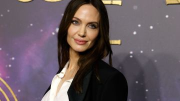 US actor Angelina Jolie poses on the blue carpet on arrival to attend the UK Gala Screening of the film 'Eternals', at the BFI IMAX in London on October 27, 2021. (Photo by Tolga Akmen / AFP) (Photo by TOLGA AKMEN/AFP via Getty Images)