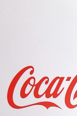 BEVERLY HILLS, CALIFORNIA - SEPTEMBER 9: (L-R) Honoree George Lopez, Impact Award for Authentic Storytelling, and honoree Mayan Lopez, Impact Award for Authentic Storytelling, attend the NHMC 2022 Impact Awards Gala on September 9, 2022 at the Beverly Wilshire Four Seasons Hotel on September 9, 2022 in Beverly Hills, California. (Photo by JC Olivera/Getty Images for National Hispanic Media Coalition)