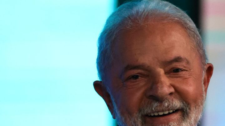 RIO DE JANEIRO, BRAZIL - SEPTEMBER 29: Candidate of Worker’s Party (PT) Luiz Inácio Lula Da Silva looks on during the third and final debate organized by Globo ahead of presidential elections on September 29, 2022 in Rio de Janeiro, Brazil. Brazilians face a crucial election which confronts political rivals former president Lula da Silva and incumbent Jair Bolsonaro. According to surveys, Lula leads the polls but is unclear if he will reach minimum percentage to win in a first round or a run-off will be needed. (Photo by Buda Mendes/Getty Images)