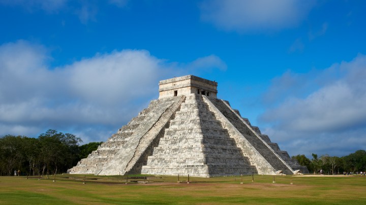 Mexico, Yucatan state, Chichen Itza archeological site, World heritage of UNESCO, Pyramide El Castillo, Temple of Kukulcan, ancient mayan ruins
