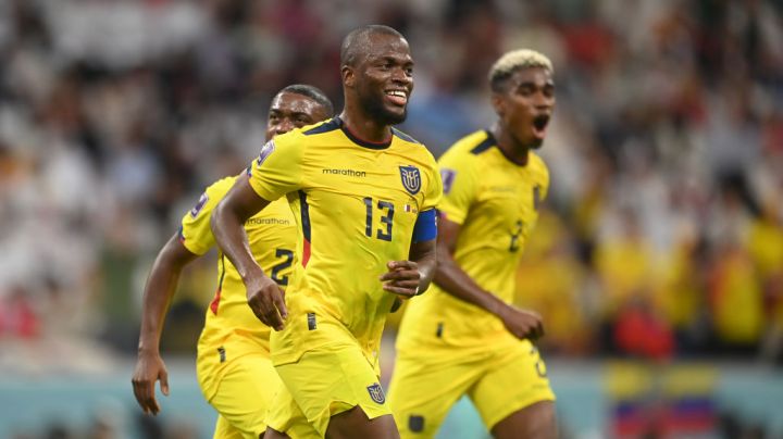 AL KHOR, QATAR - NOVEMBER 20: Enner Valencia of Ecuador celebrates after scoring their team's second goal during the FIFA World Cup Qatar 2022 Group A match between Qatar and Ecuador at Al Bayt Stadium on November 20, 2022 in Al Khor, Qatar. (Photo by Michael Regan - FIFA/FIFA via Getty Images)