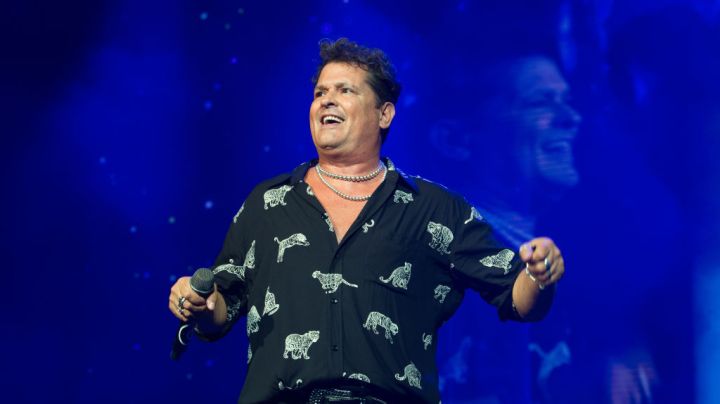 PARIS, FRANCE - JULY 30: Carlos Vives performs at Le Zenith on July 30, 2022 in Paris, France. (Photo by David Wolff-Patrick/Redferns)