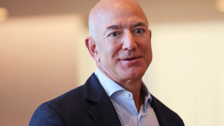 NEW YORK, NEW YORK - SEPTEMBER 20: Amazon founder Jeff Bezos arrives for his meeting with British Prime Minister Boris Johnson at the UK diplomatic residence on September 20, 2021 in New York City. The British Prime Minister is one of more than 100 heads of state or government to attend the 76th session of the UN General Assembly in person, although the size of delegations is smaller due to the Covid-19 pandemic. According to Downing Street, Johnson planned on speaking with Bezos on the tech giant’s tax record. (Photo by Michael M. Santiago/Getty Images)