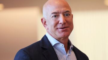 NEW YORK, NEW YORK - SEPTEMBER 20: Amazon founder Jeff Bezos arrives for his meeting with British Prime Minister Boris Johnson at the UK diplomatic residence on September 20, 2021 in New York City. The British Prime Minister is one of more than 100 heads of state or government to attend the 76th session of the UN General Assembly in person, although the size of delegations is smaller due to the Covid-19 pandemic. According to Downing Street, Johnson planned on speaking with Bezos on the tech giant’s tax record. (Photo by Michael M. Santiago/Getty Images)