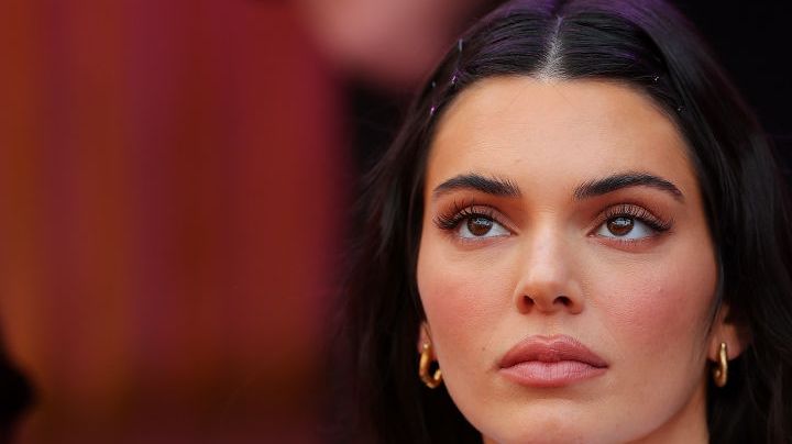INGLEWOOD, CALIFORNIA - FEBRUARY 13: Model Kendall Jenner attends Super Bowl LVI between the Los Angeles Rams and Cincinnati Bengals at SoFi Stadium on February 13, 2022 in Inglewood, California. (Photo by Kevin C. Cox/Getty Images)