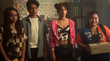 Freeridge. (L to R) Ciara Riley Wilson as Demi, Tenzing Trainor as Cameron, Bryana Salaz as Ines, Keyla Monterroso Mejia as Gloria in episode 103 of Freeridge. Cr. Kevin Estrada/Netflix © 2022