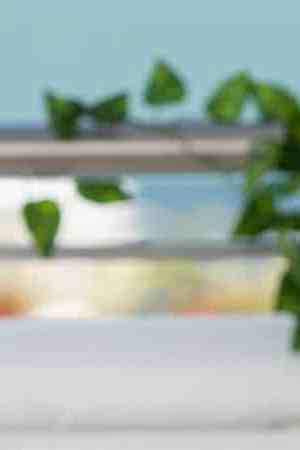 FANTASY ISLAND Season 2 Episode 1: Roselyn Sanchez and guest star Cheryl Hines in the “Tara and Jessica’s High School Reunion/Cat Lady” season premiere episode of FANTASY ISLAND airing Monday, Jan. 2 (8:00-9:00 PM ET/PT) on FOX. CR: Laura Magruder/ FOX.