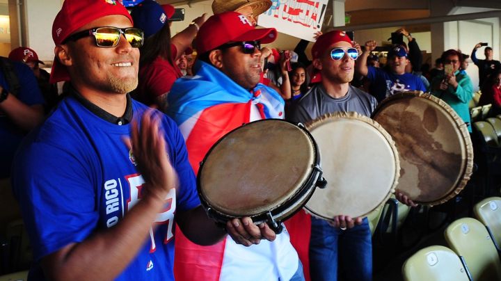 LOS ANGELES, CA - MARCH 22: Fans in the stands during batting practice before a World Baseball Classic finals game between team USA and team Puerto Rico, on March 22, 2017, played at Dodger Stadium in Los Angeles, CA. (Photo by John Cordes/Icon Sportswire via Getty Images)