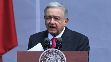Mexico President Andres Manuel Lopez Obrador delivers a speech after a demonstration following the president's call for the 85th anniversary of the nationalization of oil in the middle of a controversy on electoral reform at the Zocalo square in Mexico City on March 18, 2023. (Photo by RODRIGO ARANGUA / AFP) (Photo by RODRIGO ARANGUA/AFP via Getty Images)_Mexico's President
