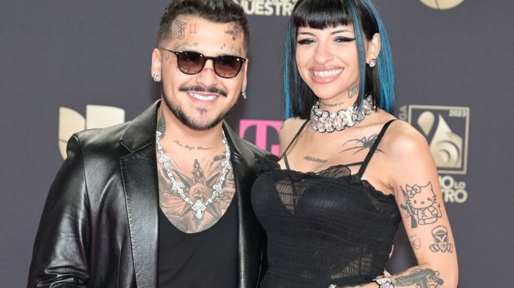 MIAMI, FL - FEBRUARY 23: Christian Nodal and Cazzu at the 35th Premio Lo Nuestro at Miami-Dade Arena on February 23, 2023 in Miami, Florida. (Photo by Manny Hernandez/Wireimage)
